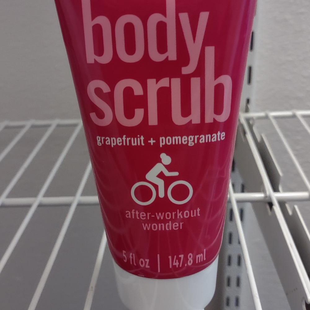 Bolero body scrub
